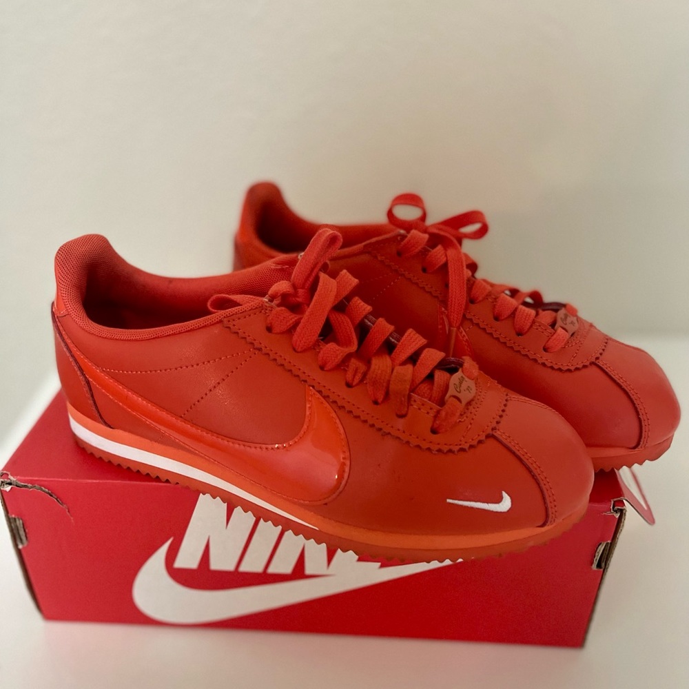Nike Red Women's Sneakers
